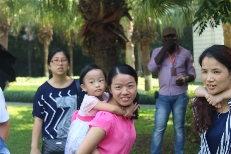 BBunion国际早教厦门外图中心活动花絮:《秋之美》英语户外课 BBunion国际早教厦门外图中心活动花絮:《秋之美》英语户外课